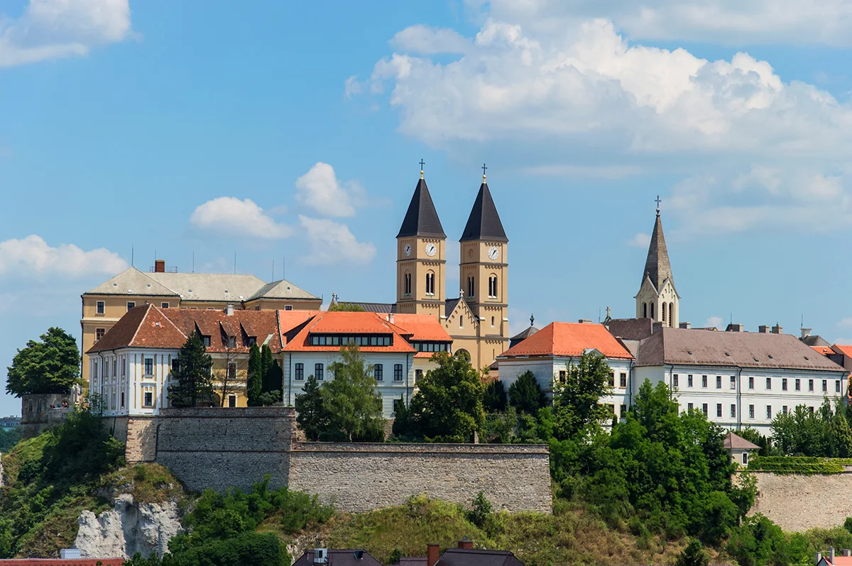 Ahol a gasztronómia és a veszprémi kultúra találkozik